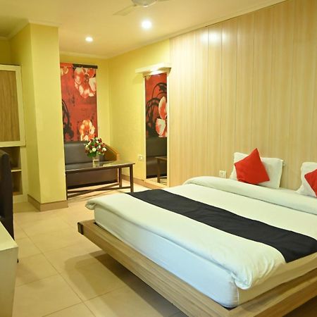 Hotel K D Palace Kanpur Zewnętrze zdjęcie